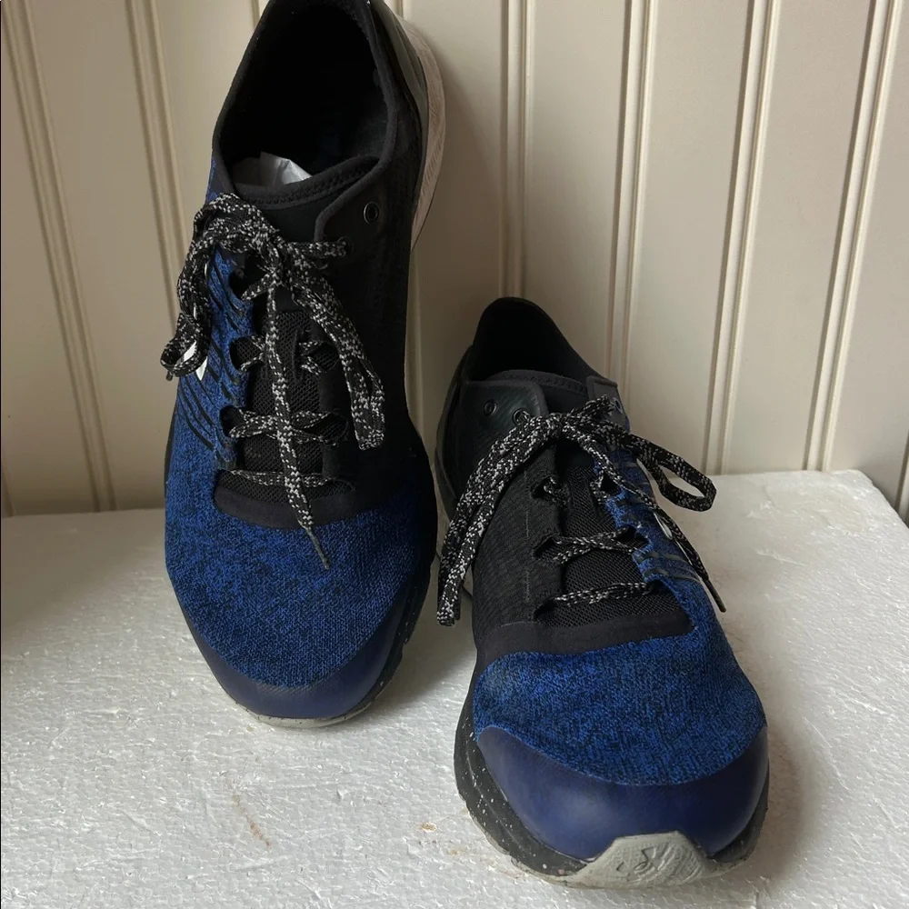 Under Armour Women Charged Bandit2 LaceUp Running Athletic Sneakers size 9 blue